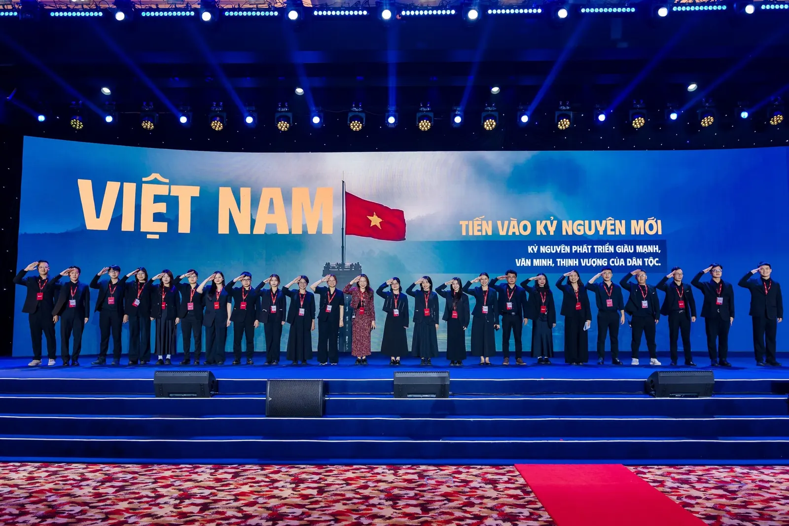 Tác giả điều hành chương trình
